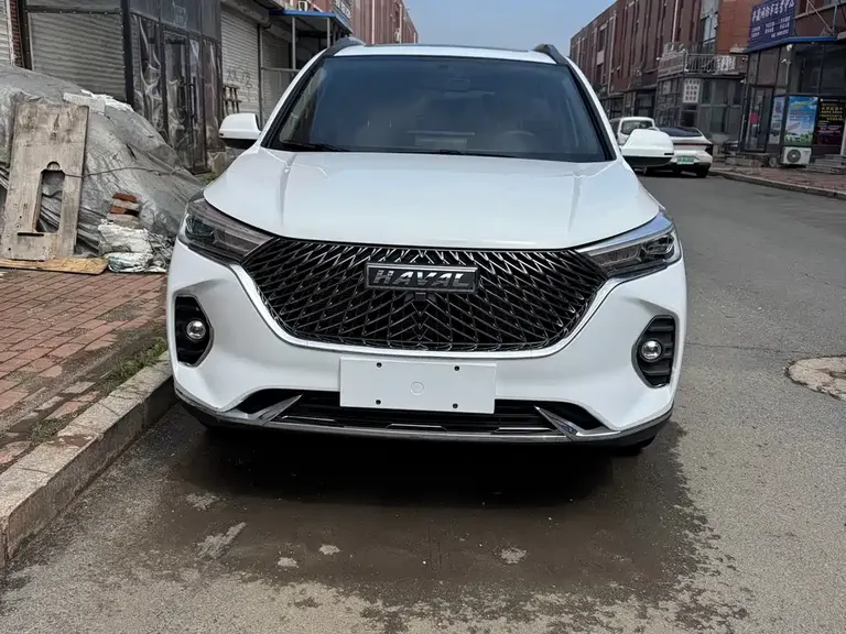 Haval M6 PLUS 1.5 T DCT Luxury Connected