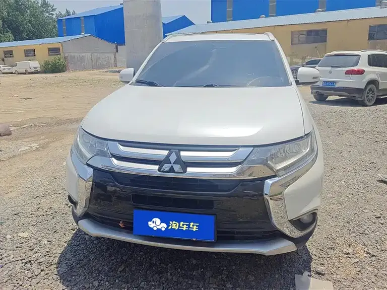 Mitsubishi Outlander 2.0 L 2 WD Glory 5-seat