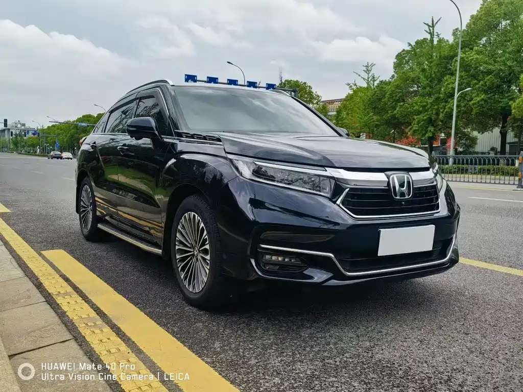 Avancier 370 TURBO 2 WD Luxury