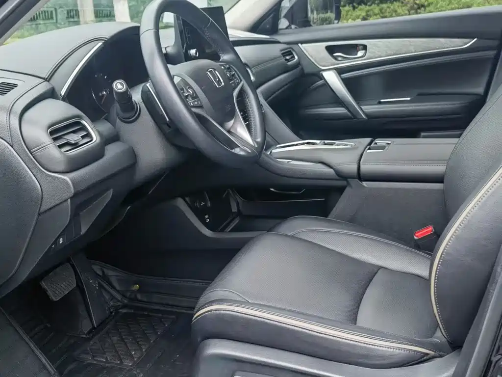 Avancier 370 TURBO 2 WD Luxury