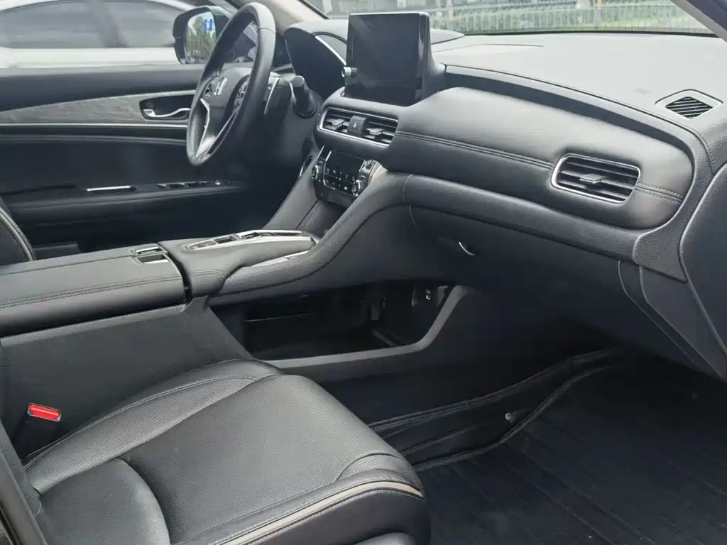 Avancier 370 TURBO 2 WD Luxury