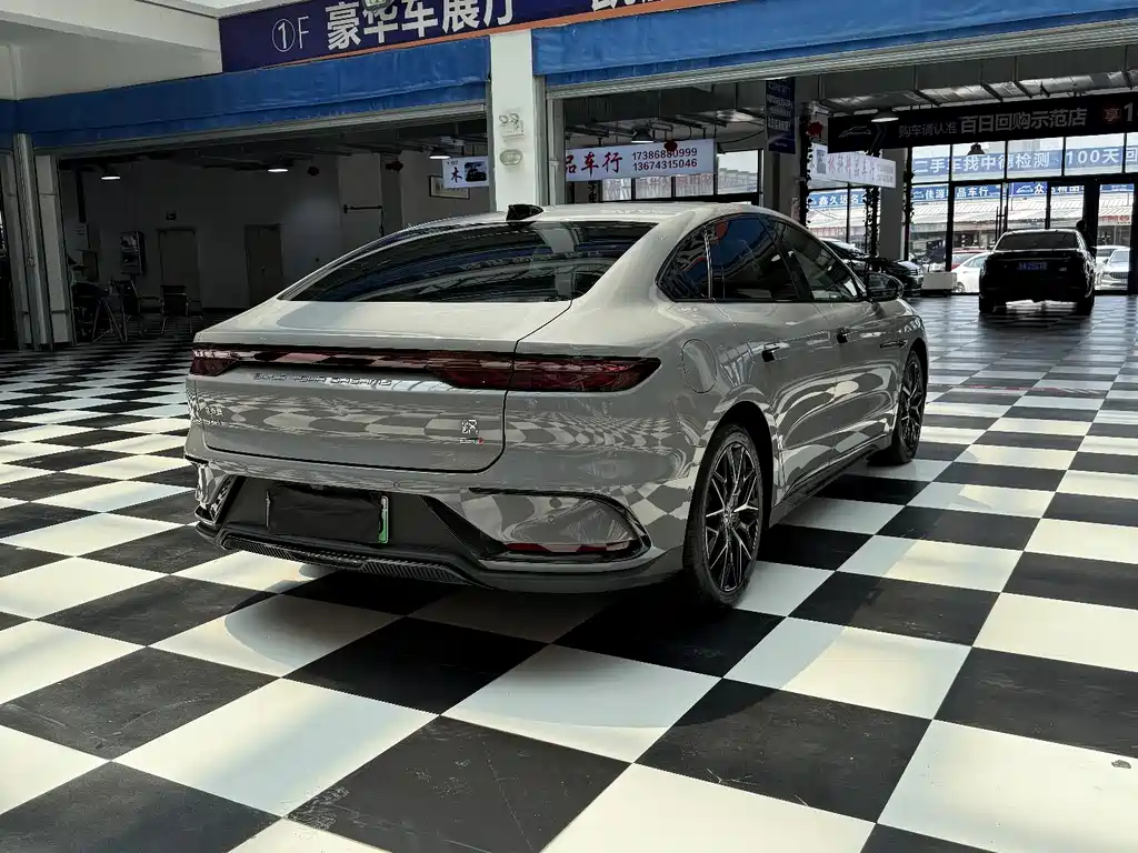 Han DM-i Smart Drive 125 KM Honored