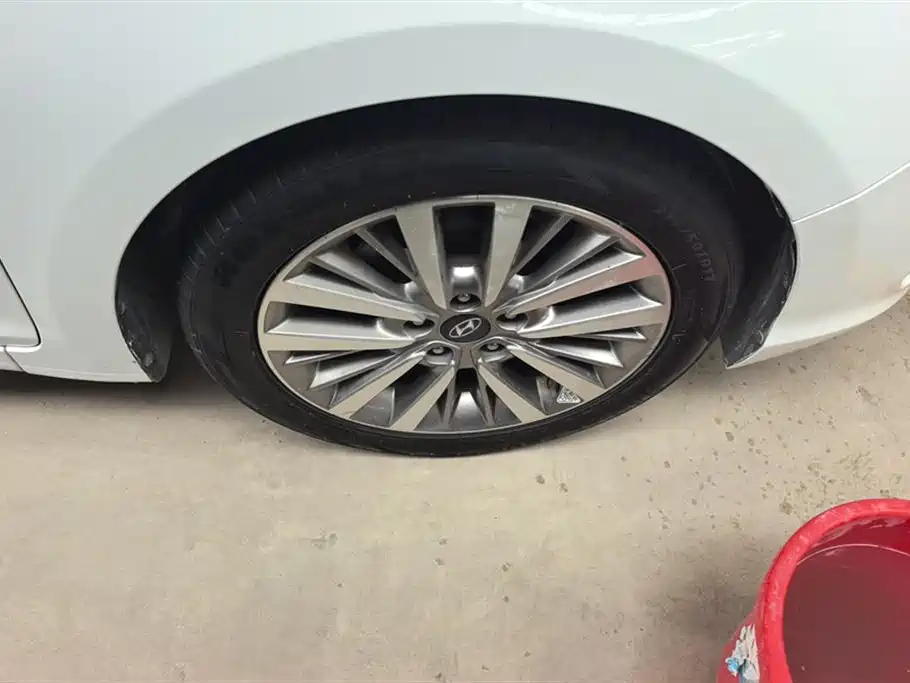 Mistra 1.6 T Auto Intelligent GLS CN-V