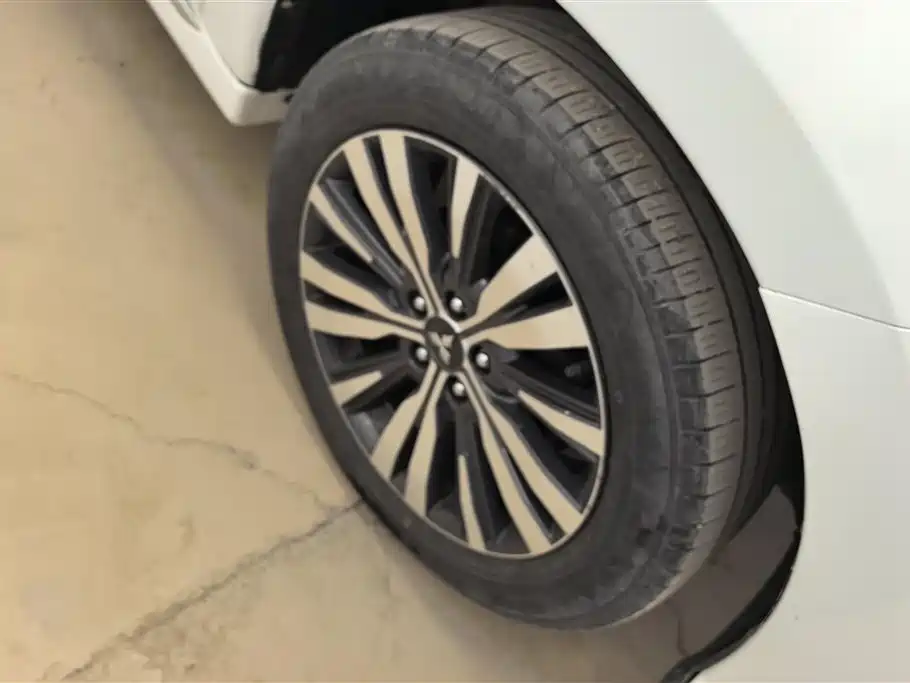 Outlander 欧蓝德 2020款 2.0 L 两驱畅行版 5座
