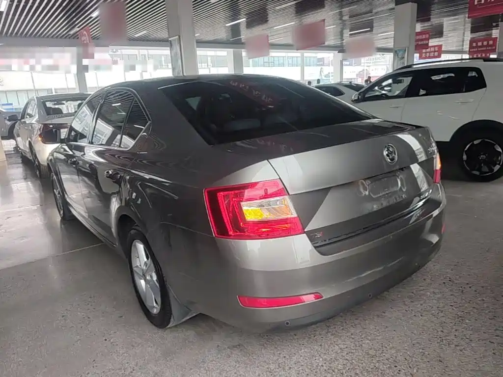 Octavia 1.4 TSI DSG Elegant