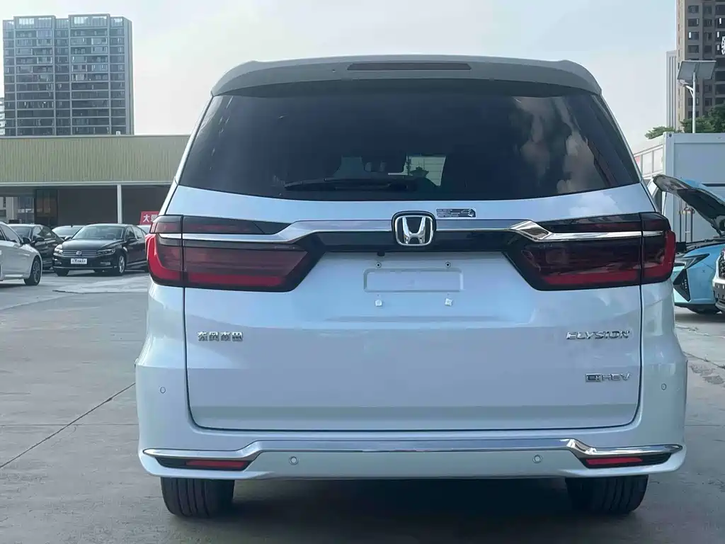 Elysion 2.0 L e:HEV Luxury