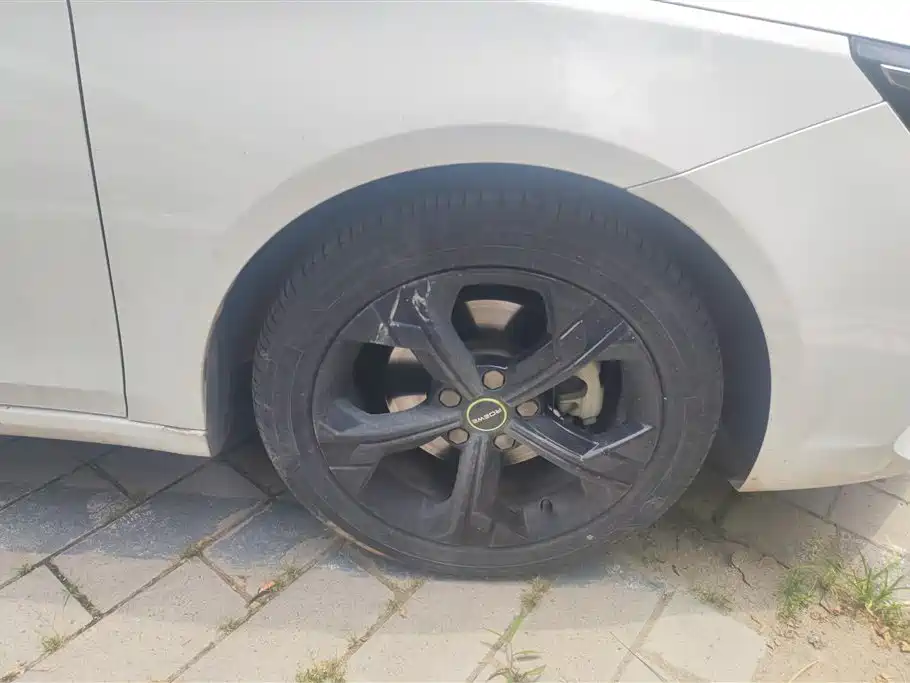 Roewe i6 MAX 荣威i6 MAX 2020款 300 TGI 自动爽酷智驾版
