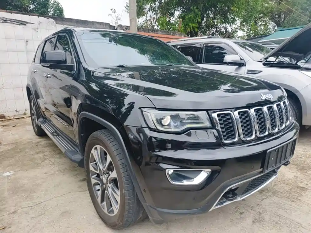 Grand Cherokee (Import) 3.0 L Comfort Enjoyment Navigation