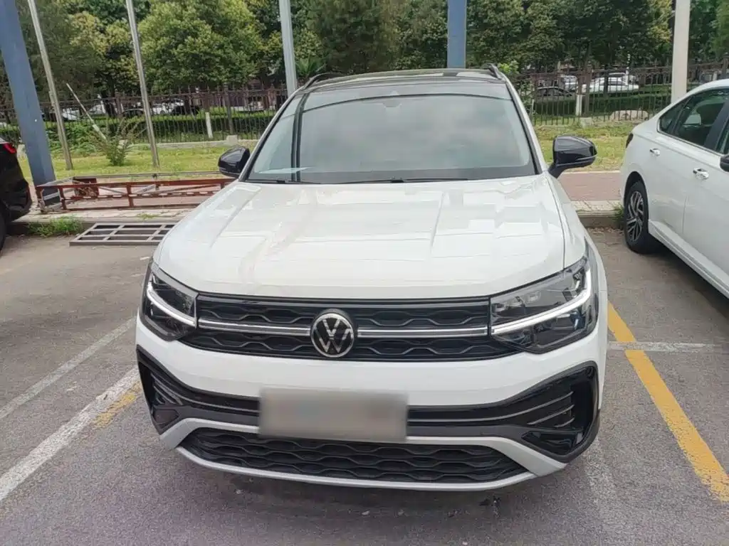 Tharu 300 TSI 2 WD Moon Supreme