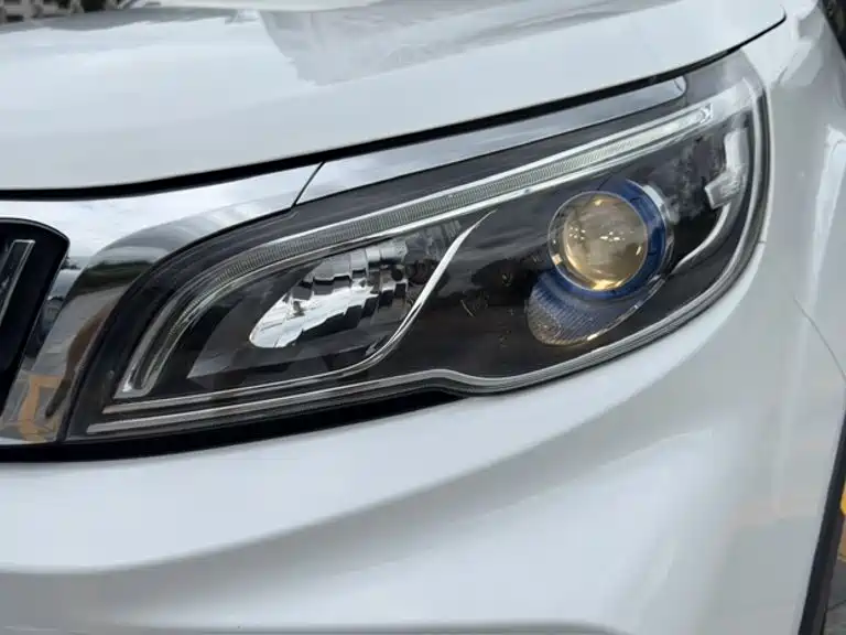 Vision X3 Upgraded 1.5 L CVT Distinguished