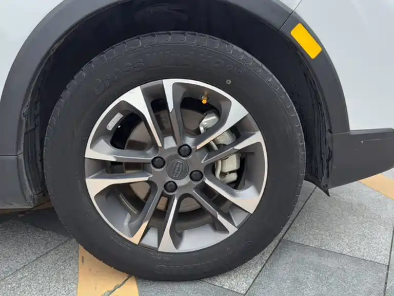 Vision X3 Upgraded 1.5 L CVT Distinguished
