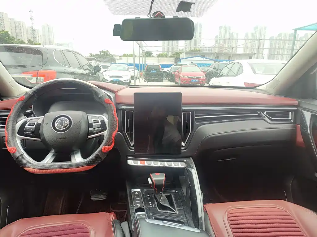 Fengxing T5 风行T5 2018款 300 T DCT智享型