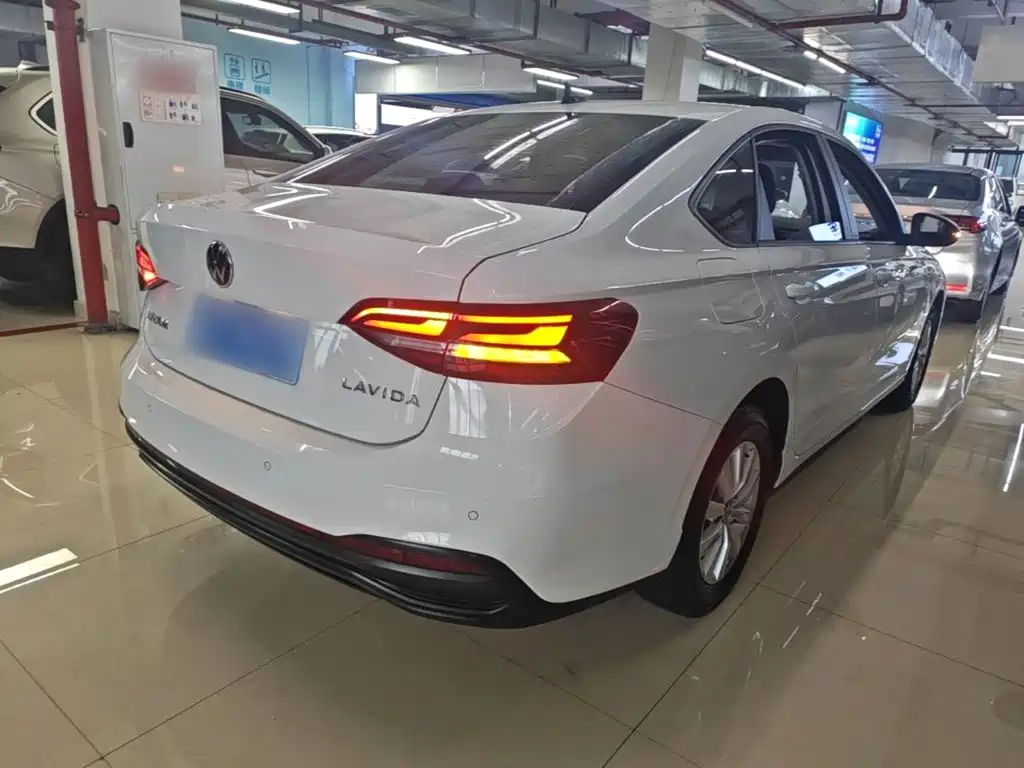 Lavida Facelift 1.5 L Auto Comfort