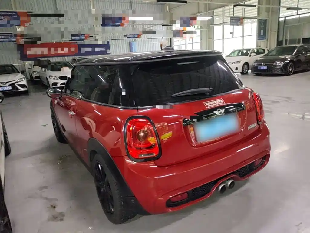 MINI 2.0 T COOPER S Pioneer