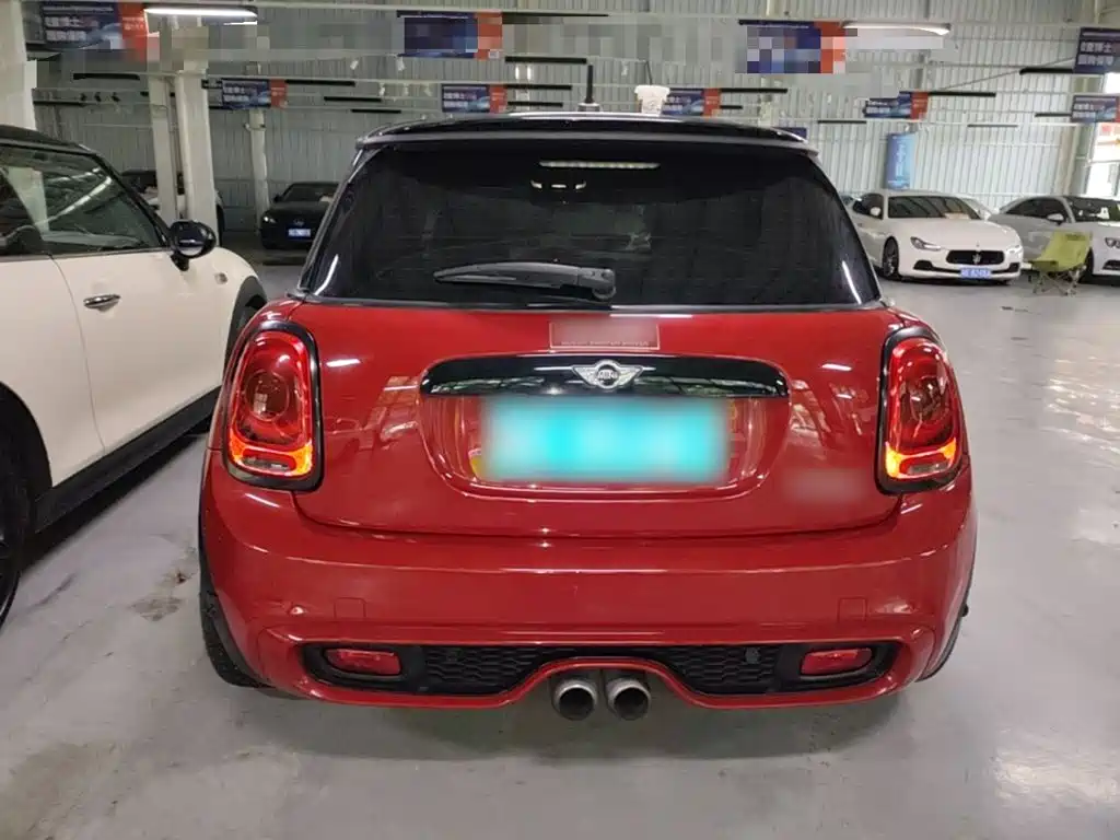 MINI 2.0 T COOPER S Pioneer