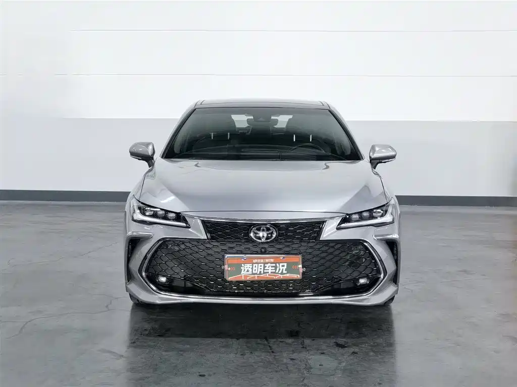 Avalon 2.5 L Touring Distinguished