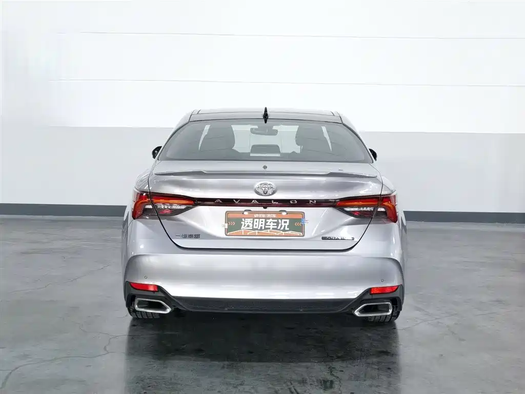 Avalon 2.5 L Touring Distinguished