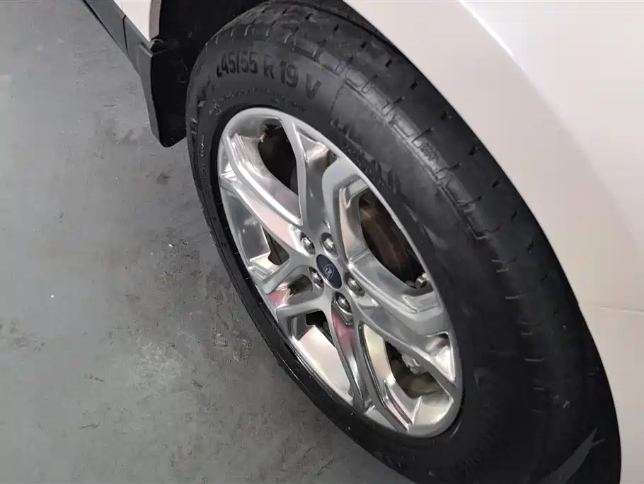 Edge EcoBoost 245 2 WD Sport 7-seat