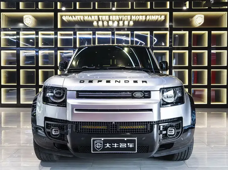 Land Rover Defender 110 3.0 T P400 X-DYNAMIC HSE