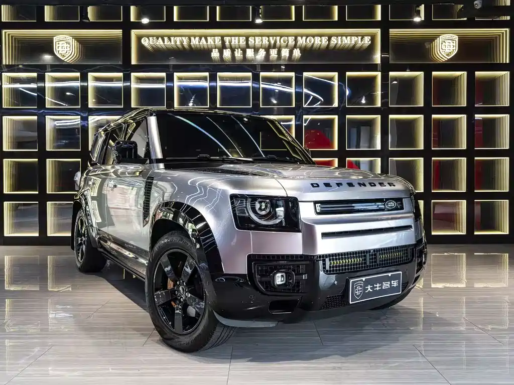 Land Rover Defender 110 3.0 T P400 X-DYNAMIC HSE