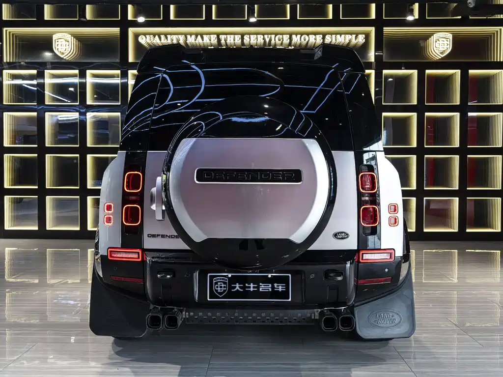 Land Rover Defender 110 3.0 T P400 X-DYNAMIC HSE