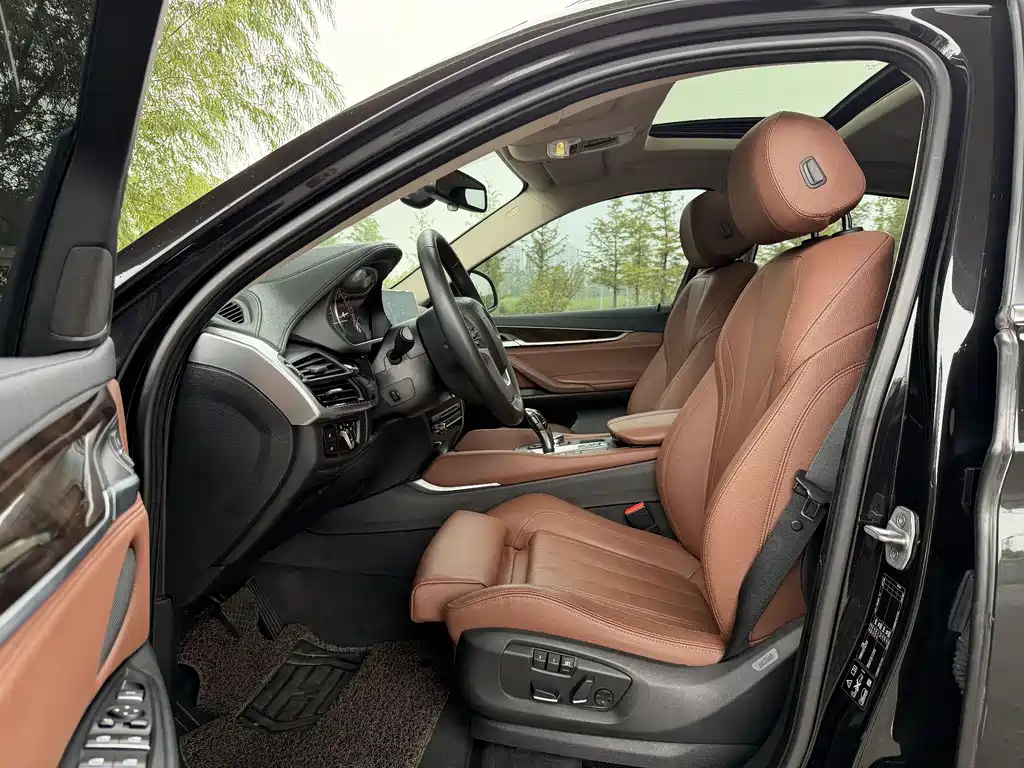 BMW X6 xDrive28 i