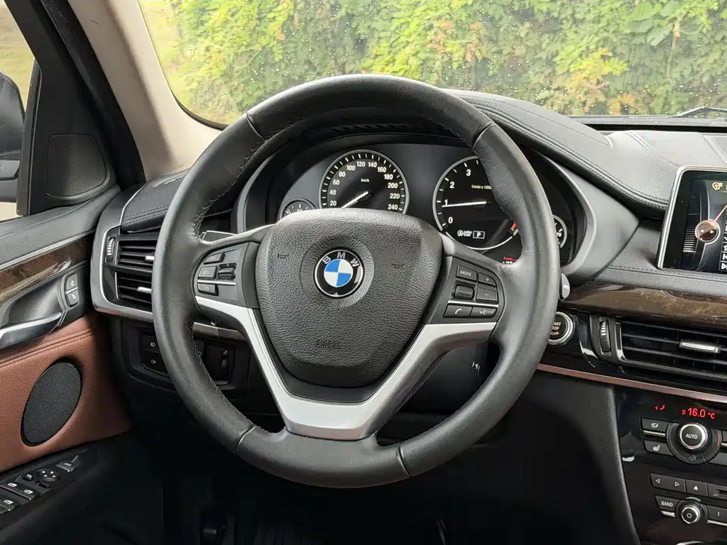 BMW X6 xDrive28 i