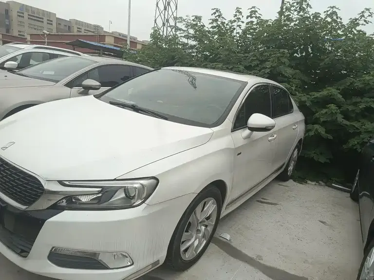 DS 5 LS 1.6 T Style THP160