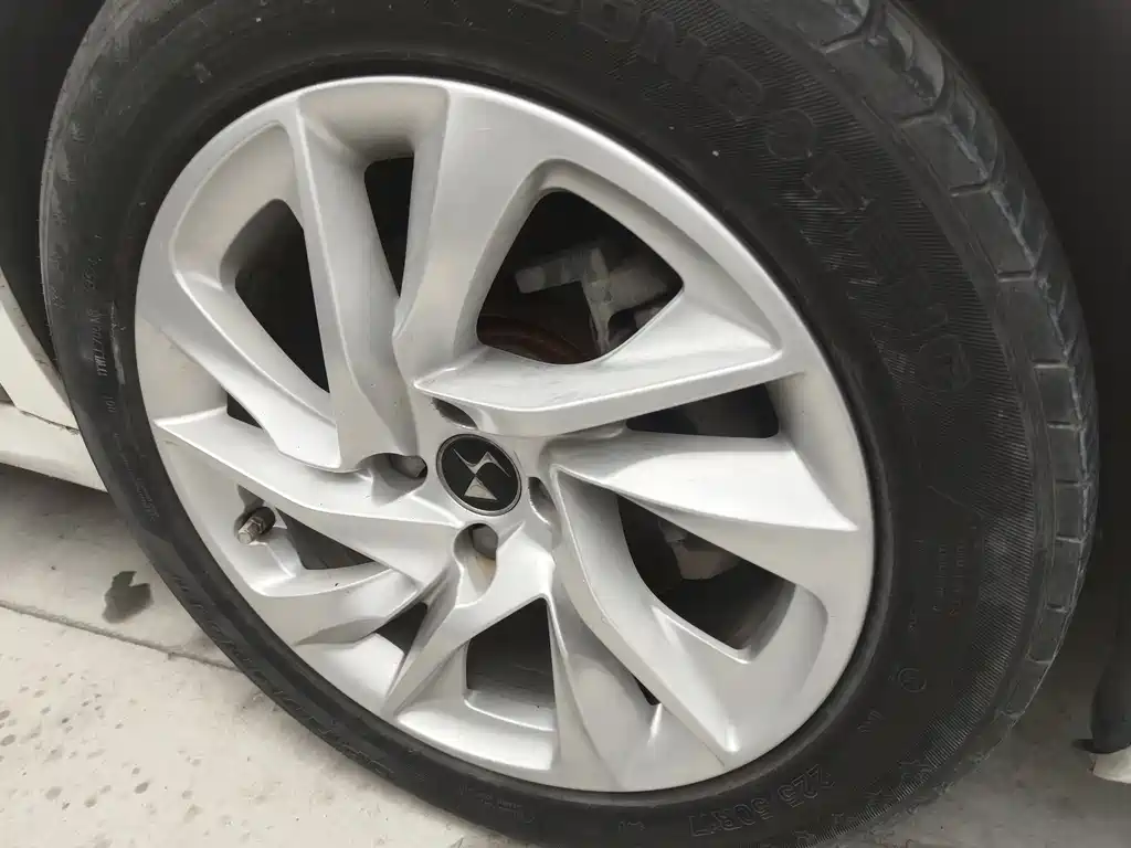 DS 5 LS 1.6 T Style THP160