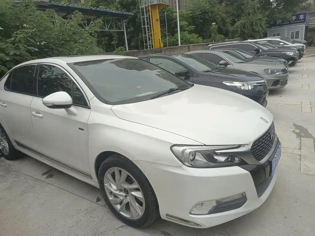 DS 5 LS 1.6 T Style THP160