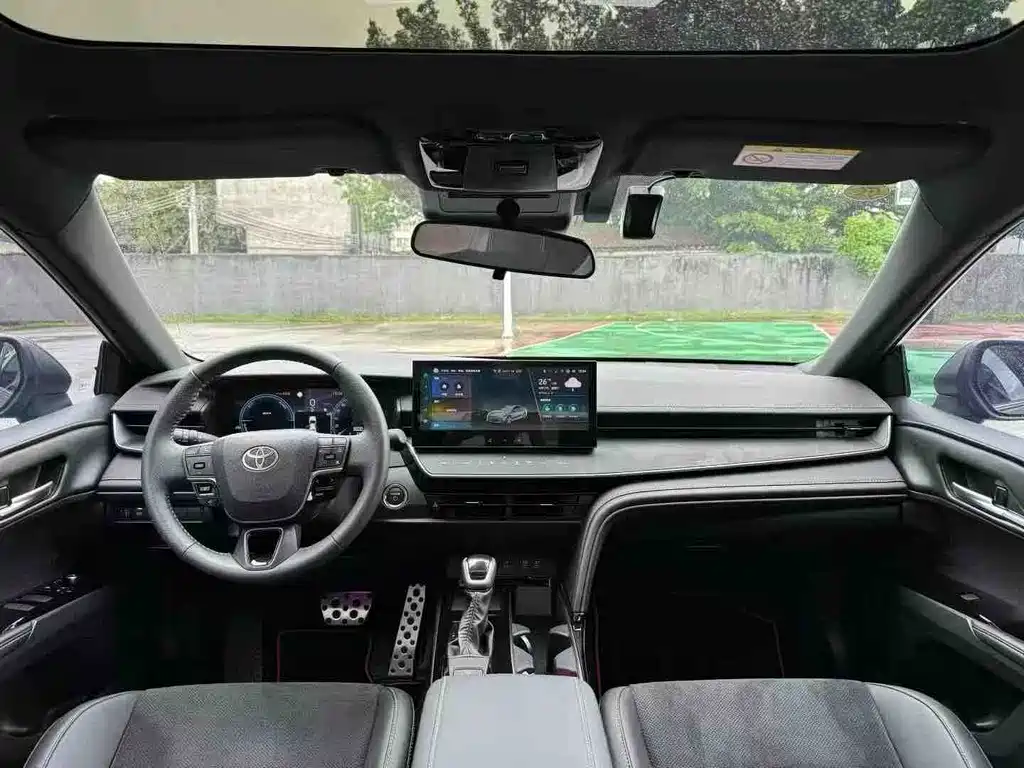 Camry 凯美瑞 2026款 双擎 2.0 HSE 光辉版
