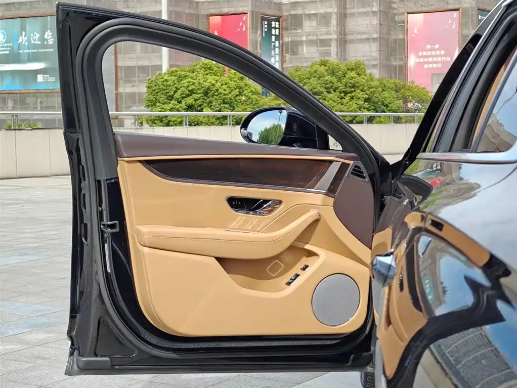 Flying Spur 4.0 T V8 Standard