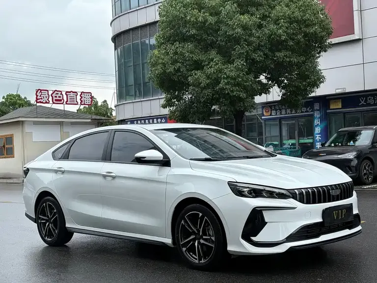 Geely Binrui Binrui COOL 1.5 T DCT Champion