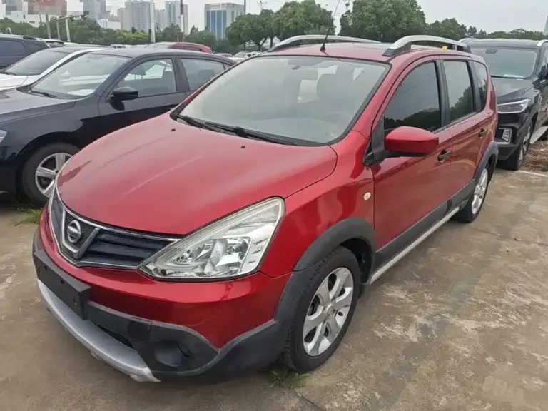 Nissan Livina 骊威 2013款 劲锐 1.6 XV CVT豪华版