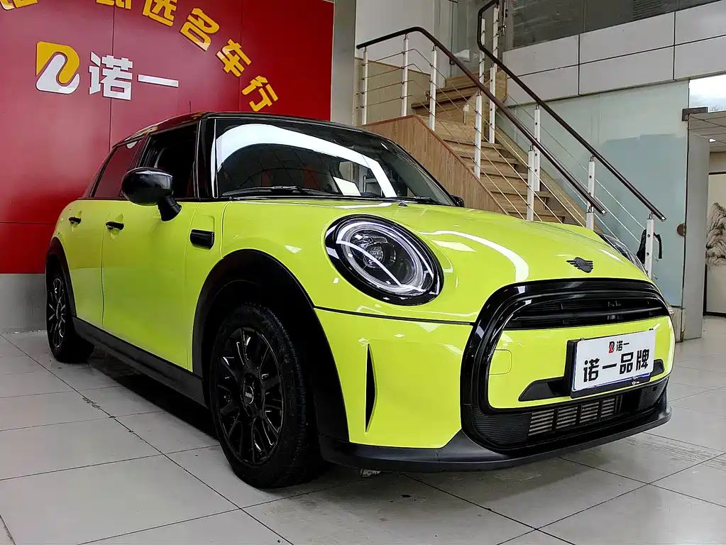 MINI Facelift 1.5 T ONE 5-door PLUS