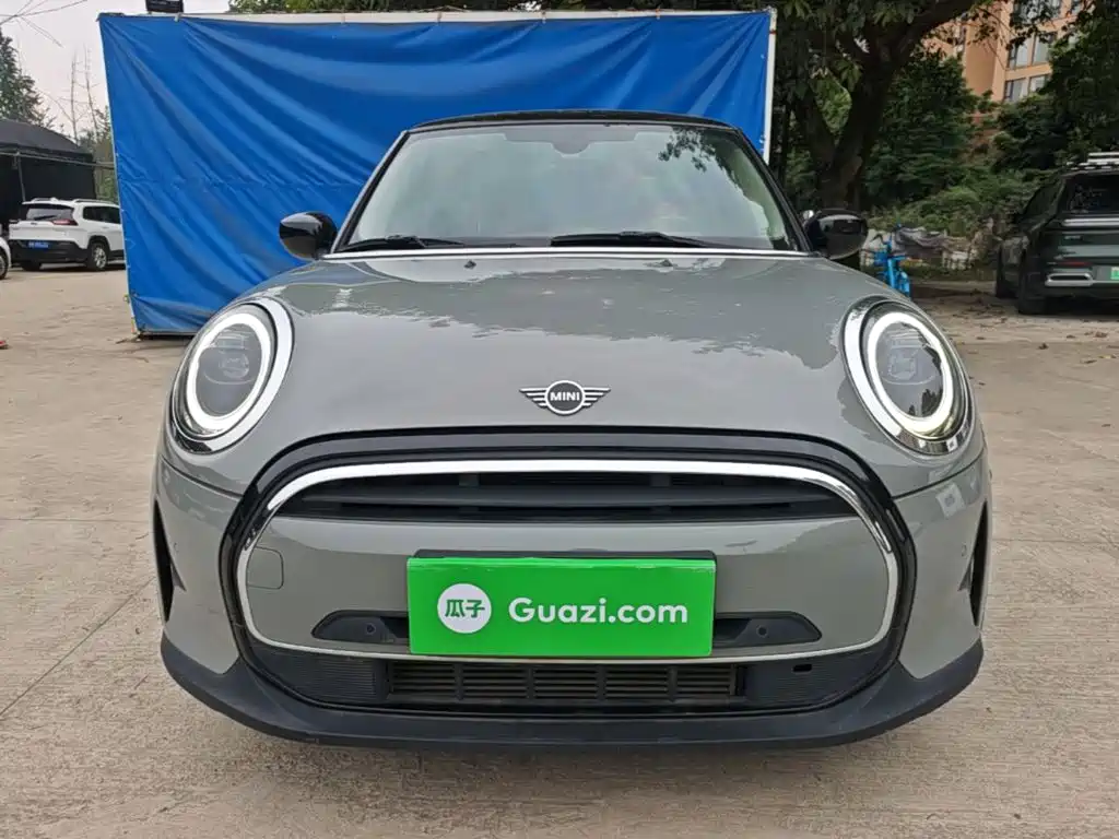 MINI Facelift 1.5 T COOPER Classic