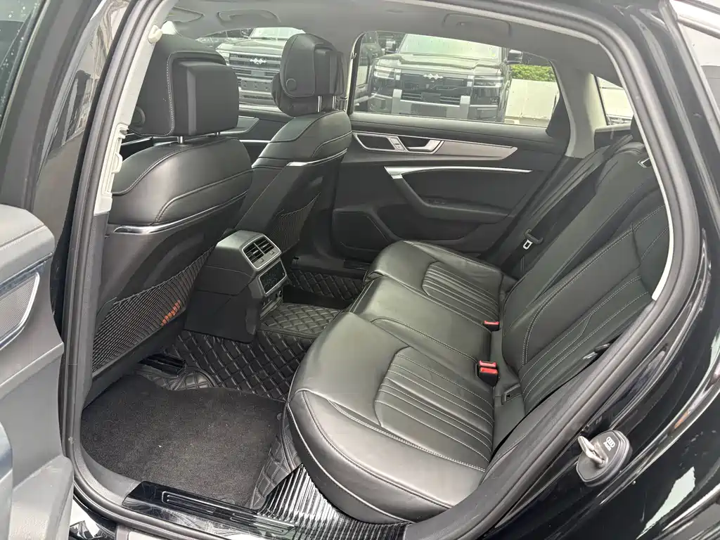 Audi A6 L Facelift 40 TFSI Luxury Dynamic