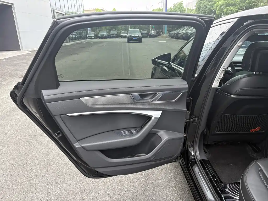 Audi A6 L Facelift 40 TFSI Luxury Dynamic
