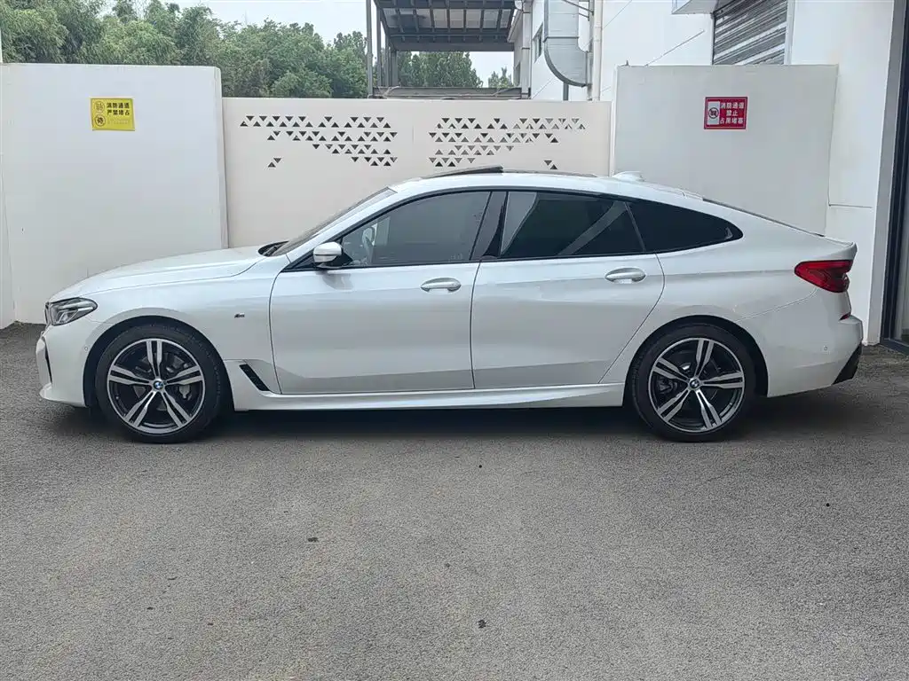 BMW 6 Series GT 630 i M Sport Premium Enjoyment Package