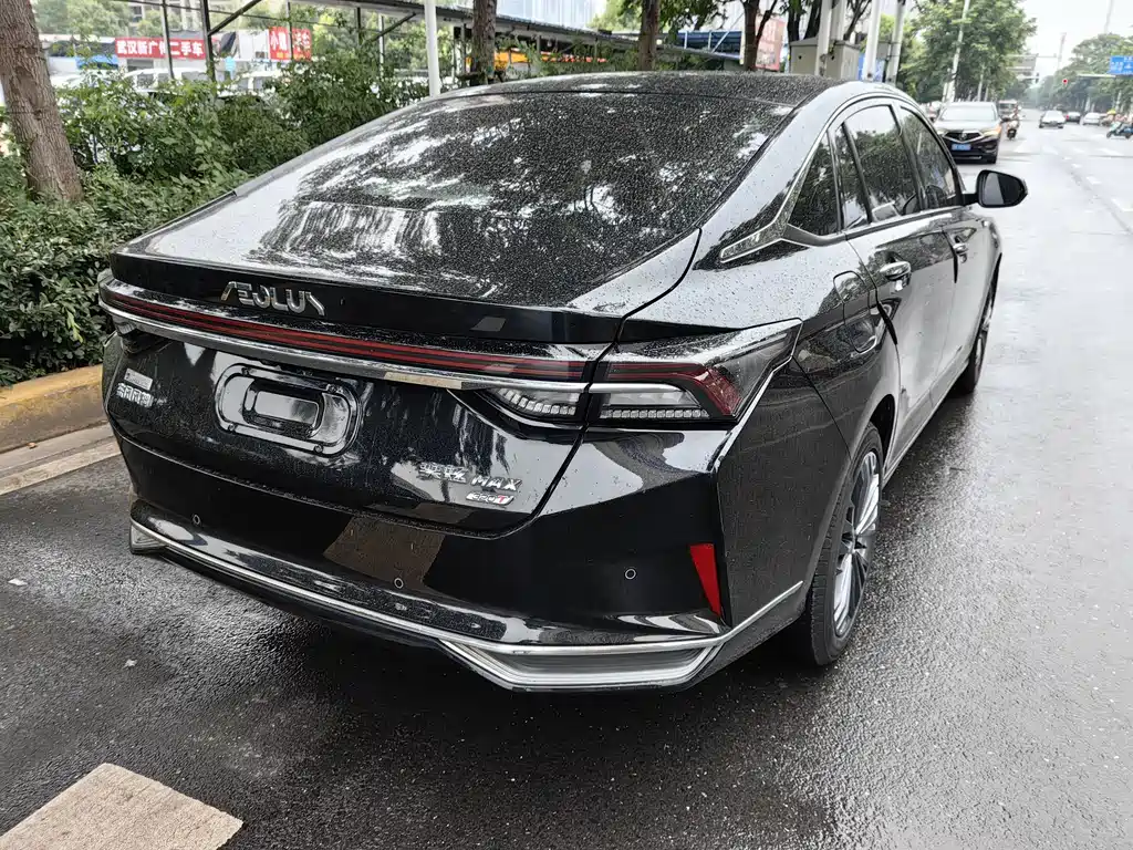 Yixuan MAX 1.5 T Super Dazzle Trend Dad