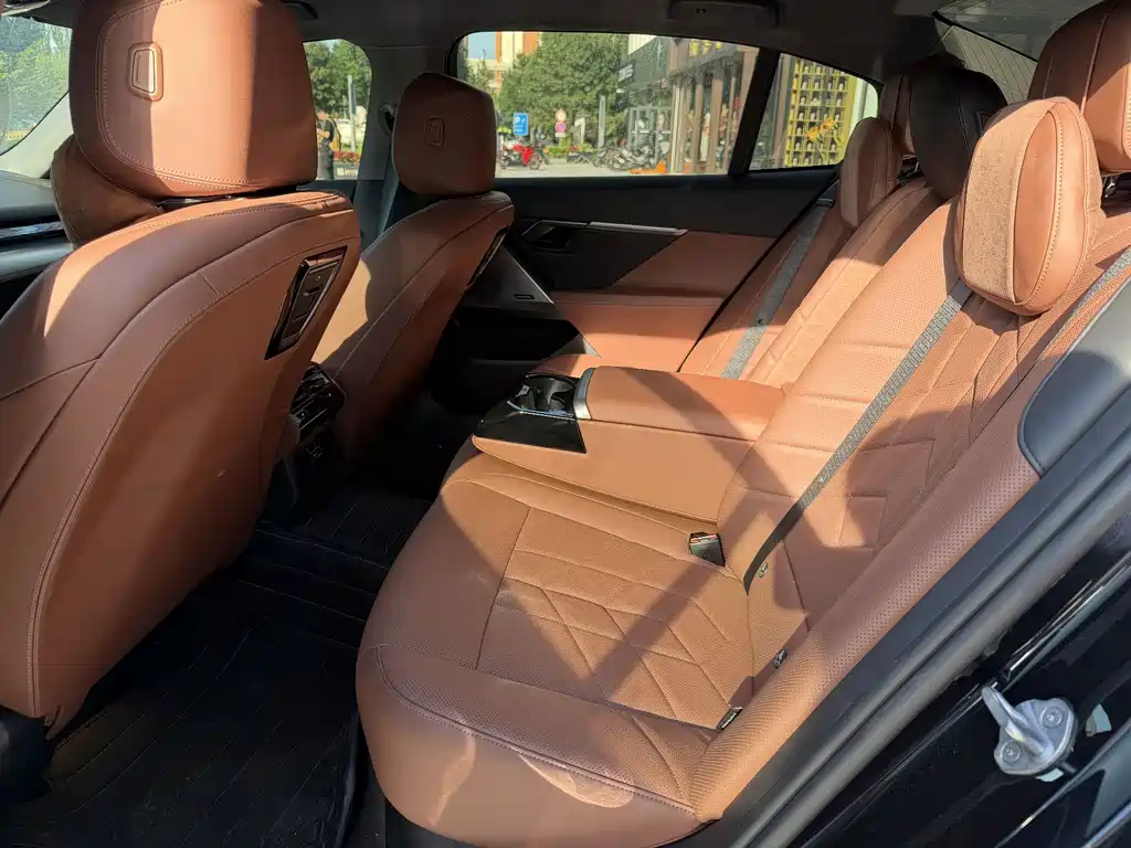 BMW 5 Series 530 Li xDrive M Sport Package