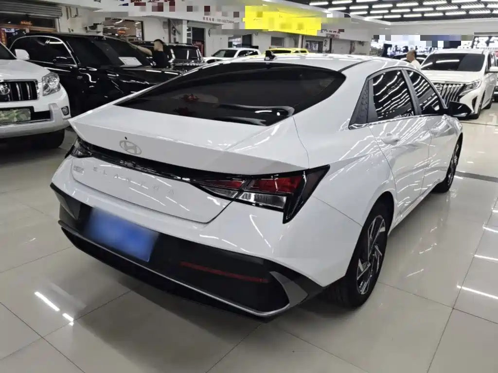 Elantra 1.5 L CVT GLX Elite