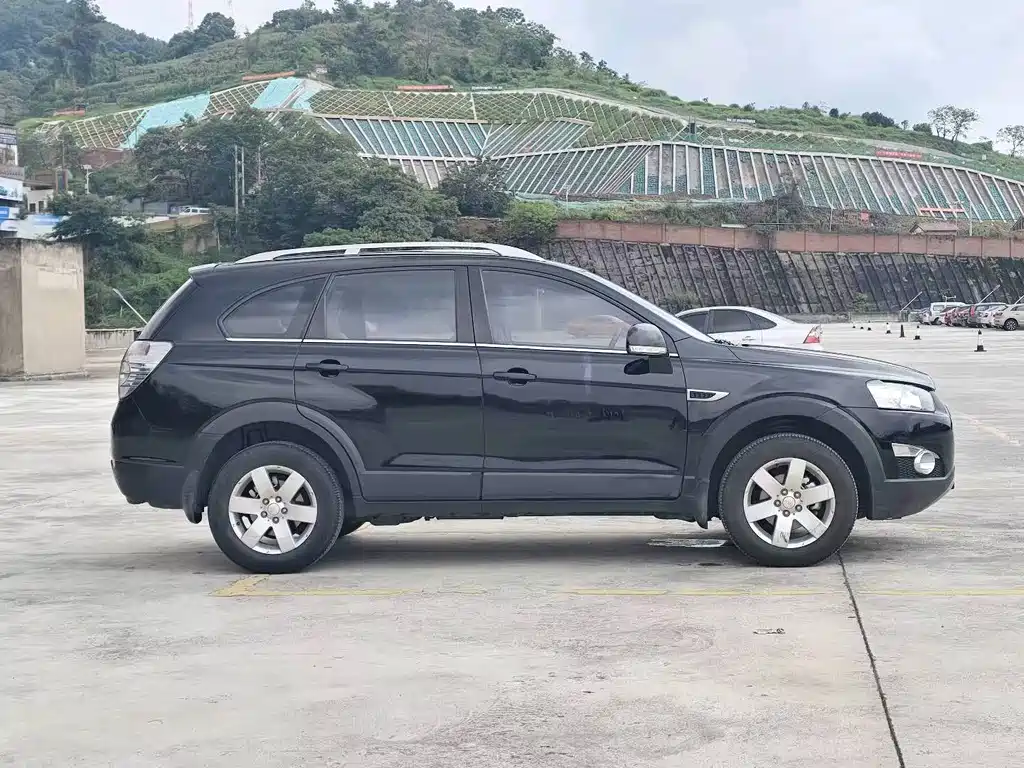 Captiva 2.4 L 2 WD City 5-seat