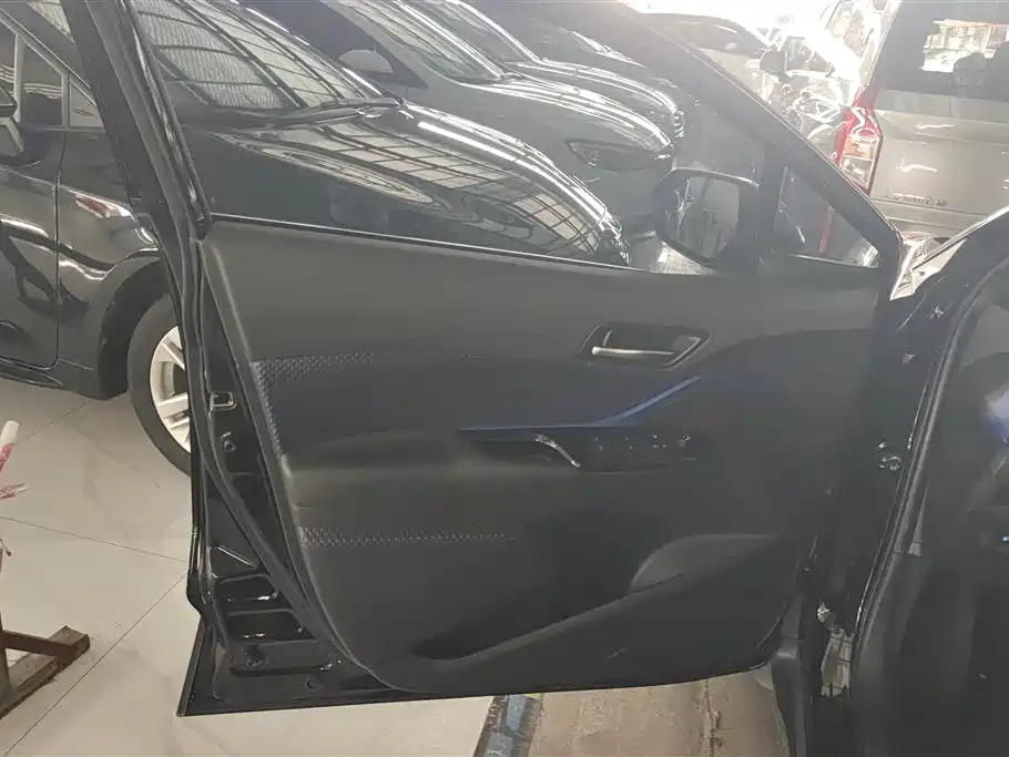 Toyota C-HR 2.0 L Luxury