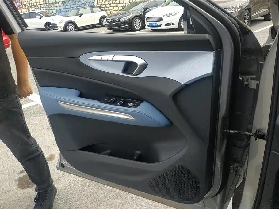 Besturn T90 1.5 T DCT Auto Luxury