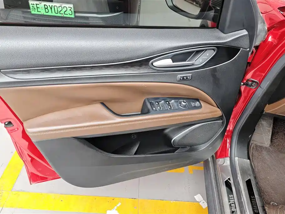Stelvio 2.0 T 200 HP Luxury