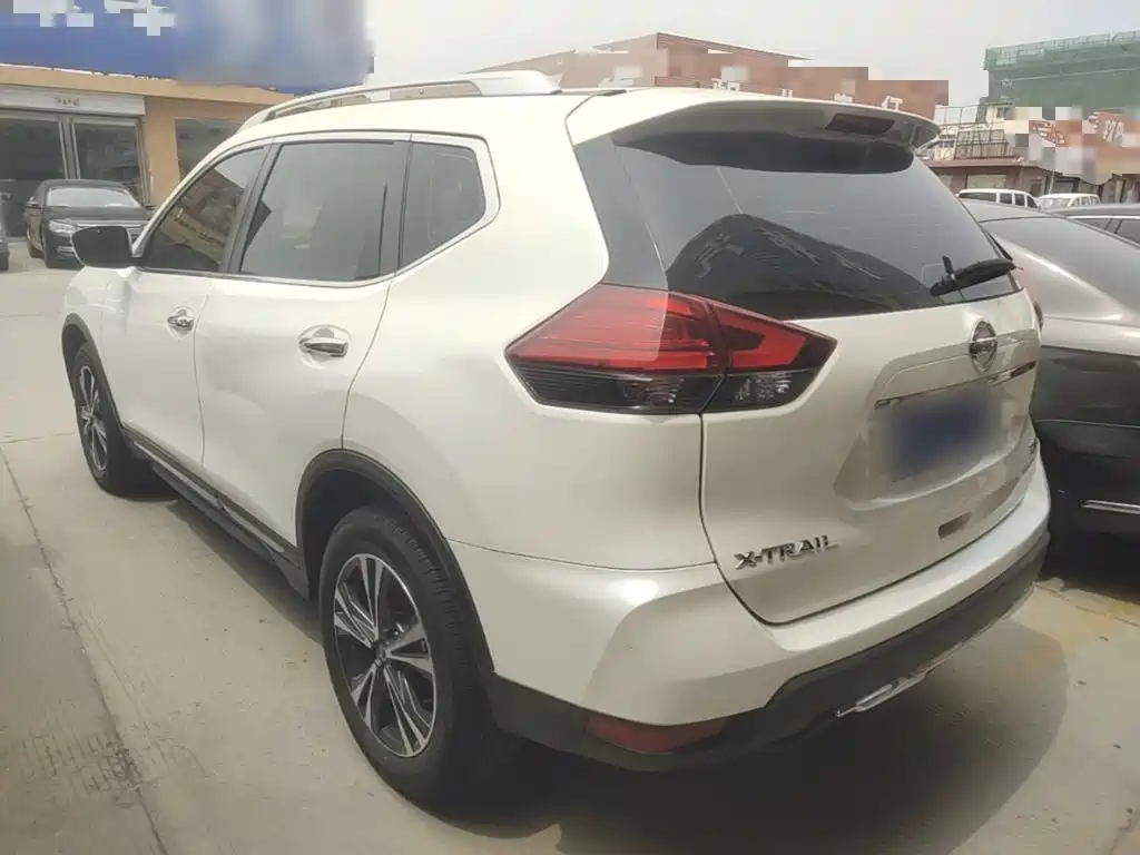 X-Trail 2.5 L XL CVT 4 WD Connected Leading