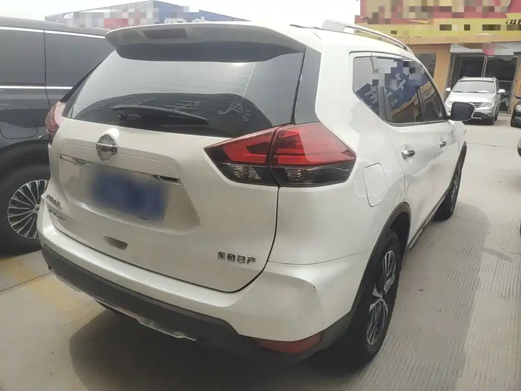 X-Trail 2.5 L XL CVT 4 WD Connected Leading