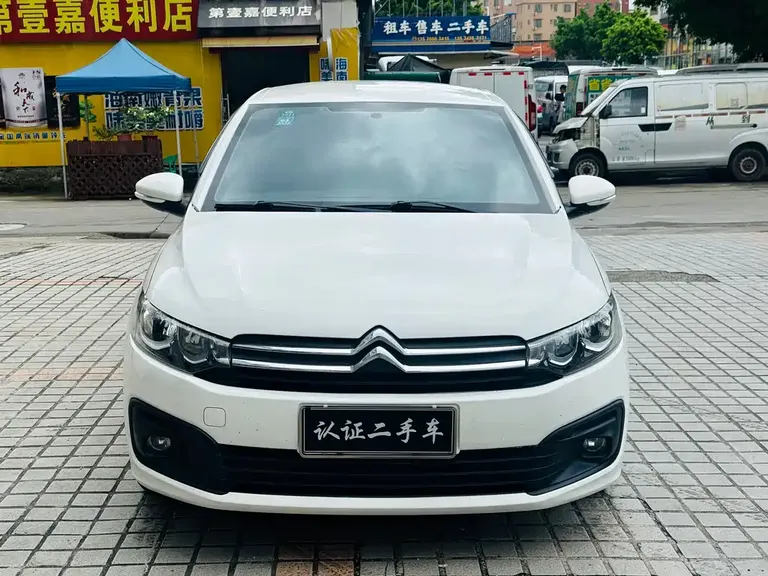 Citroën Elysee 1.6 L Auto Fashion