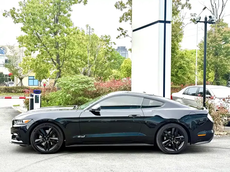 Ford Mustang 2.3 T Sport